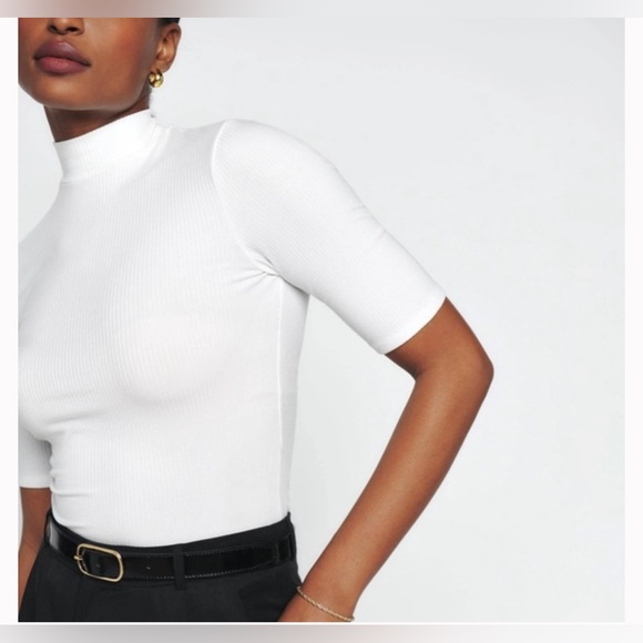 Reformation White Top Ribbed Mock-Neck Size Large - Picture 9 of 9